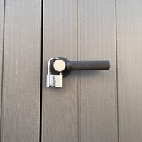 Cadenas pour la securisation des placard exterieur keter