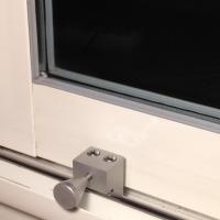 Serrure antivol pour baie coulissante 1