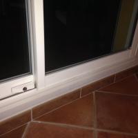 Serrure de securite pour fenetre alu coulissante