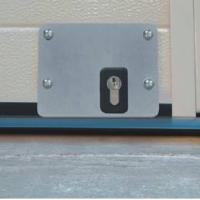 Serrure electrique viro 7905 v06 avec harpon rotatif pour porte de garage motorisee 