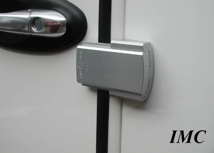 IMC-Creations Serrure pour Mercedes Sprinter Serrures de porte avant  profilées + porte de cellule + portes de rangement intégrées - Accessoires  de camping Berger Camping