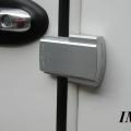 Verrou pour la securisation de la porte chauffeur des camping cars integral imc 1508 copie