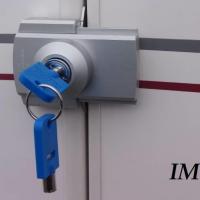 Verrou universel imc 1956 pour les portes et coffres de camping car et caravane 1